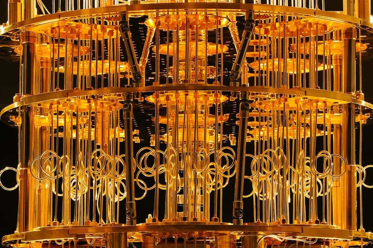 Revolutionizing Algorithms and Data Structures with Quantum Computing